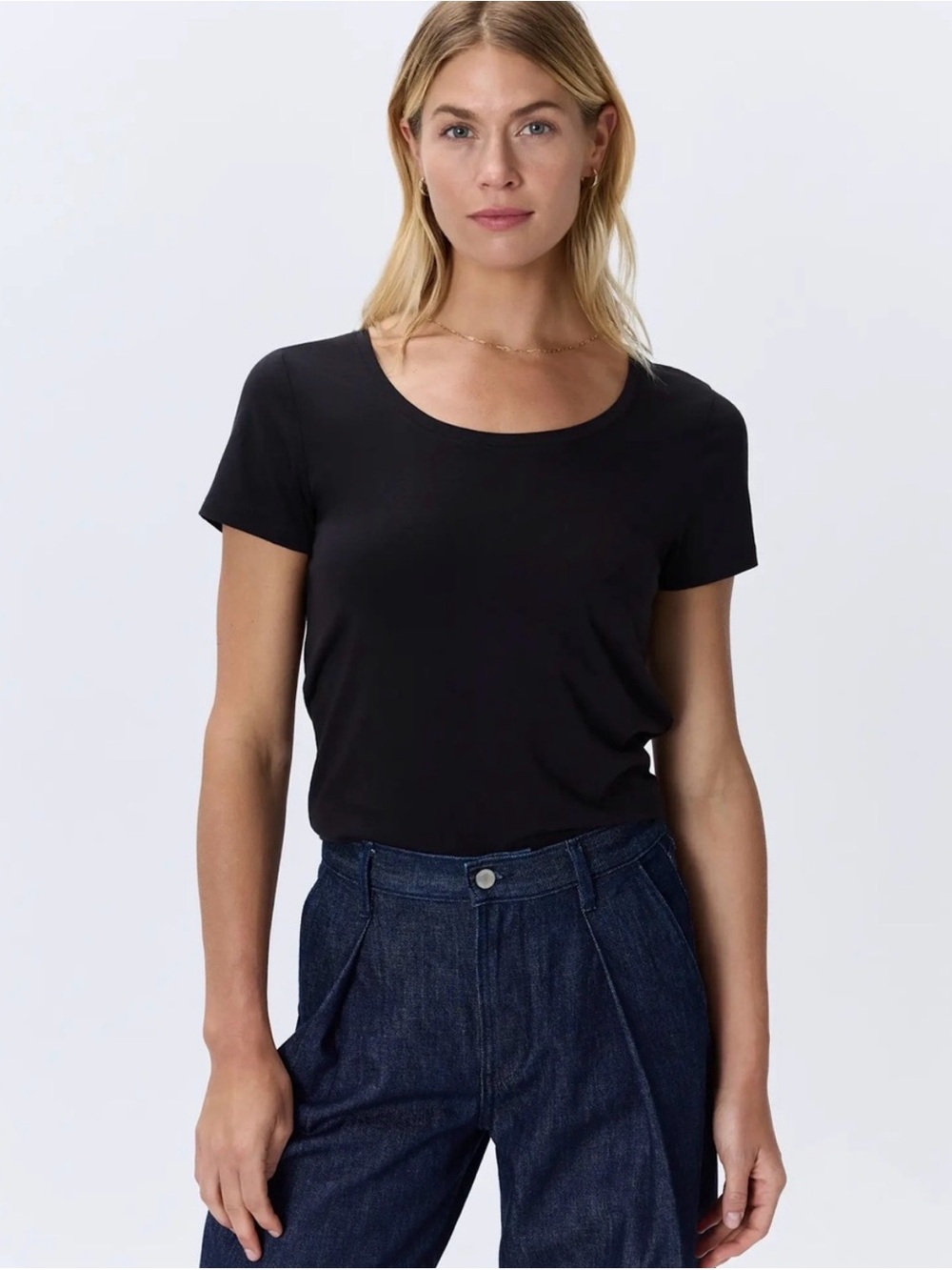 Quince Black Cotton Modal Scoop Neck Tee - Size Medium classic minimalist comfy